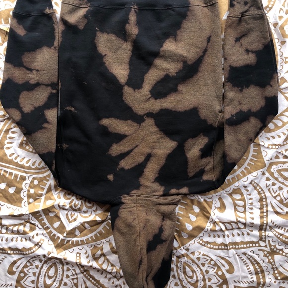 Spiral hand dyed hoodie. One of a kind - Picture 3 of 4